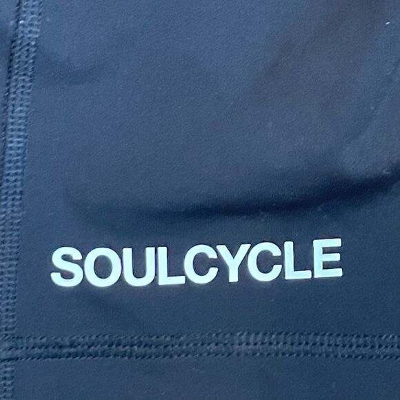 Lululemon x SoulCycle Collab Pace Rival Skull Crop Leggings Black White Mid-Rise - Picture 5 of 10